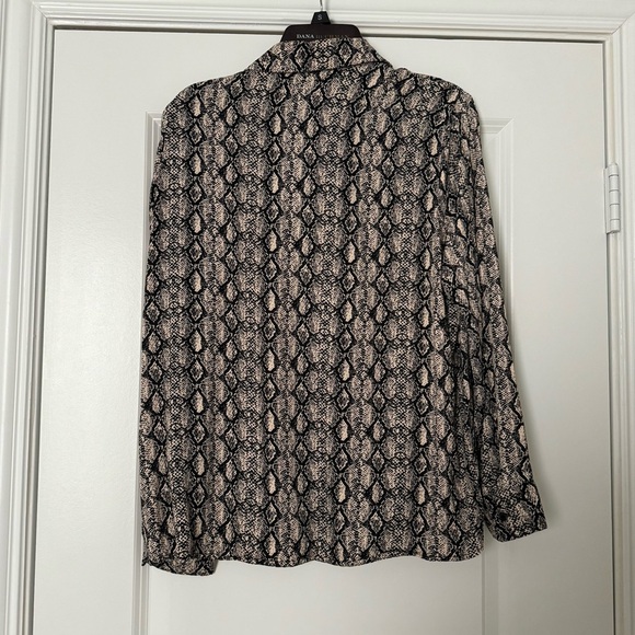 ZARA SATIN EFFECTS BLOUSE SIZE MEDIUM - Picture 3 of 3